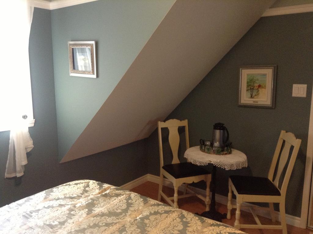 Douces Evasions Bed & Breakfast Saint-Anselme Ngoại thất bức ảnh